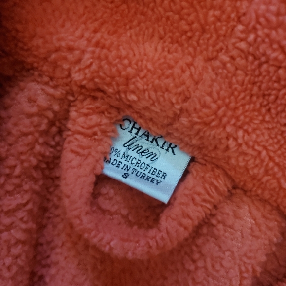 Chakir red robe size small - Picture 3 of 4